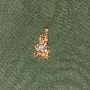VINTAGE 14KT GOLD NUGGET STYLE PENDANT W/ NATURAL DIAMOND